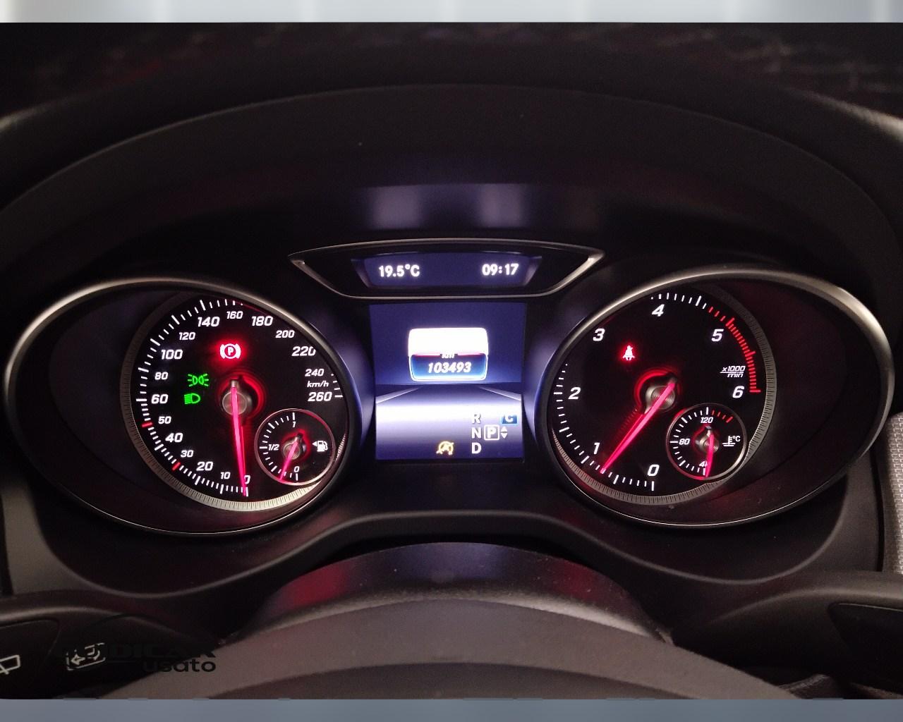 Mercedes-Benz GLA-X156 2017 - GLA 200 d Sport auto