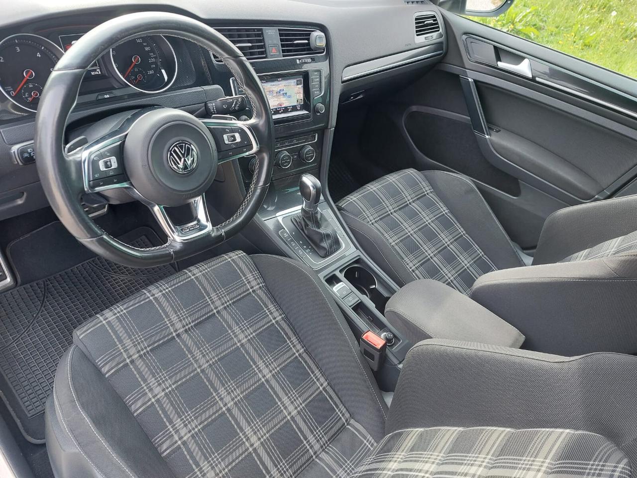 Volkswagen Golf 7 GTD 2.0 TDI DSG 5p. BlueMotion 184cv