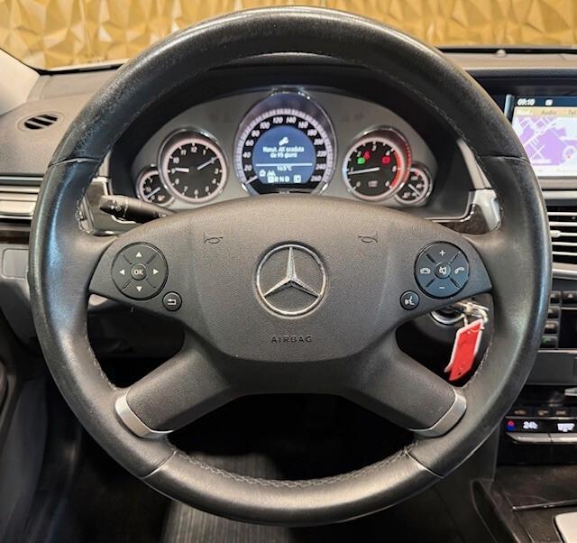Mercedes-benz E 220 CDI BlueEFFICIENCY Avantgarde
