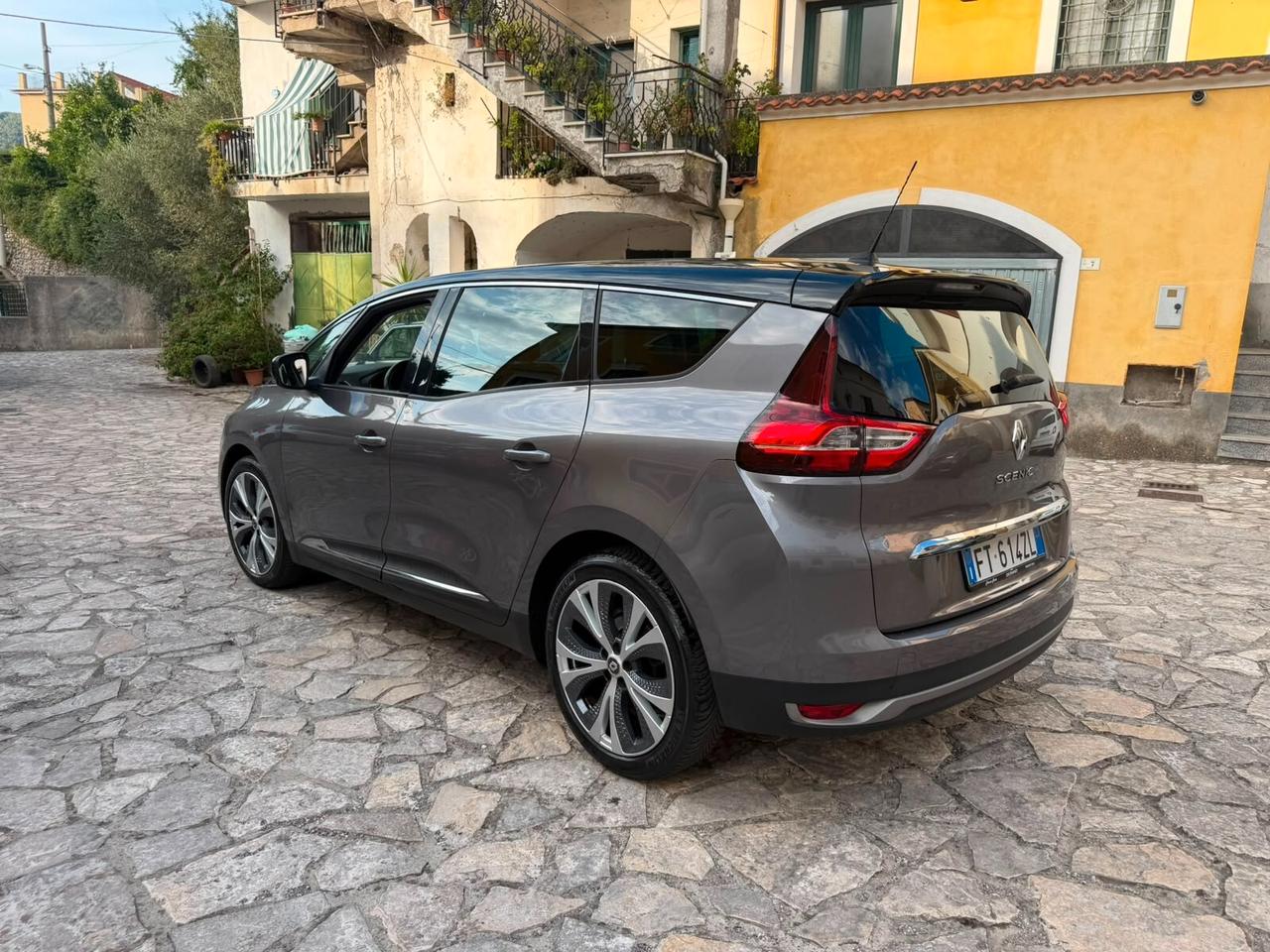 Renault Grand Scenic Blue dCi 120 CV Initiale Paris