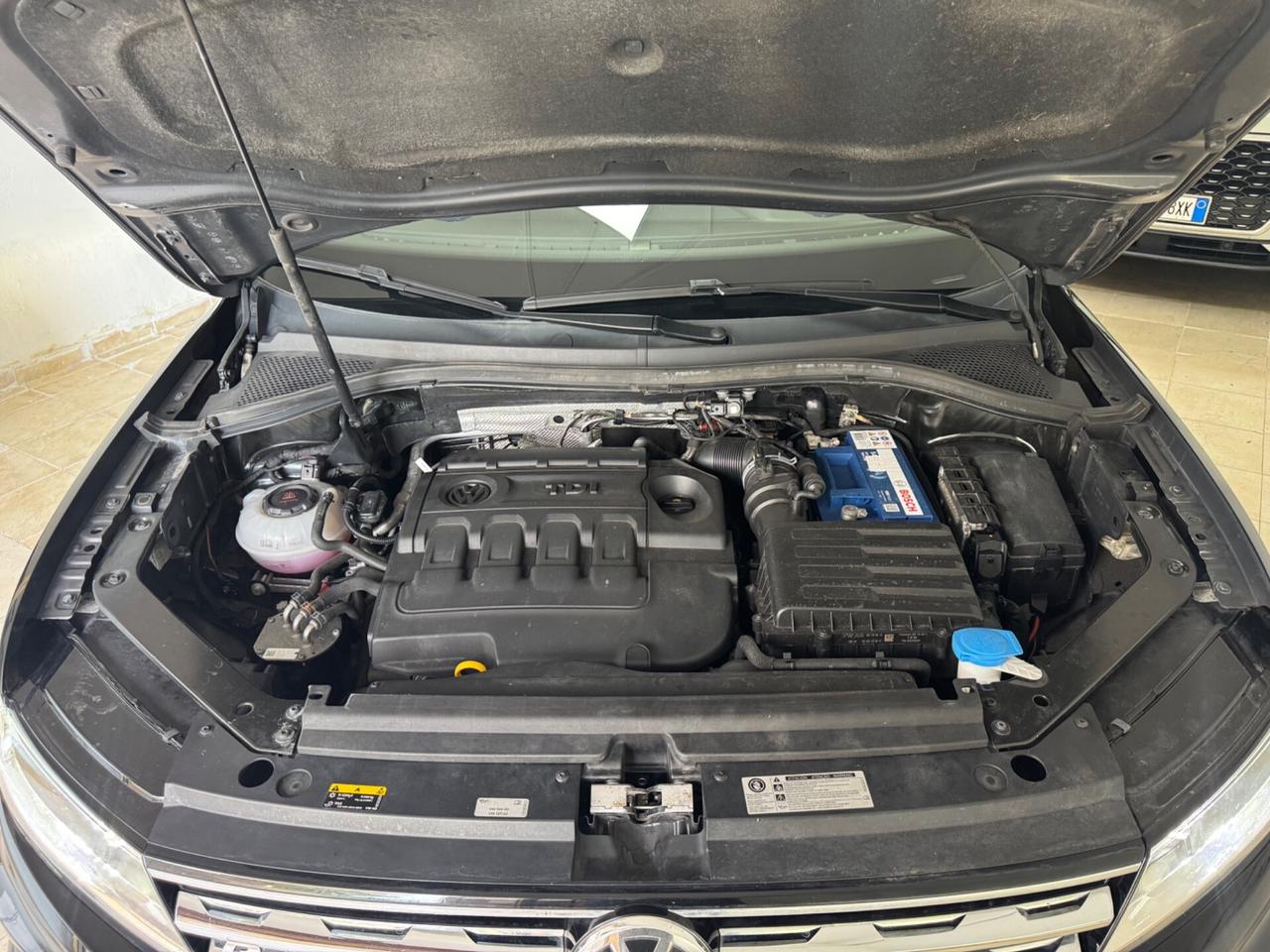 Volkswagen Tiguan 2.0 TDI DSG R line 2018 unico proprietario