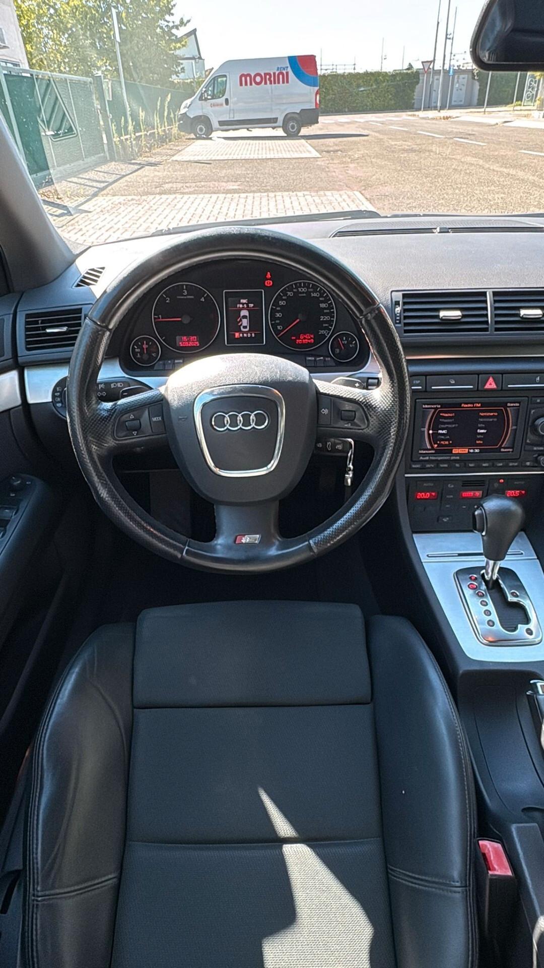 Audi A4 STATION WAGON 2.0 TDI S-LINE AUTOMATICA 18"