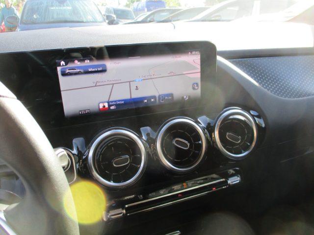 MERCEDES-BENZ B 180 Automatic Progressive Navi/Led/Camera