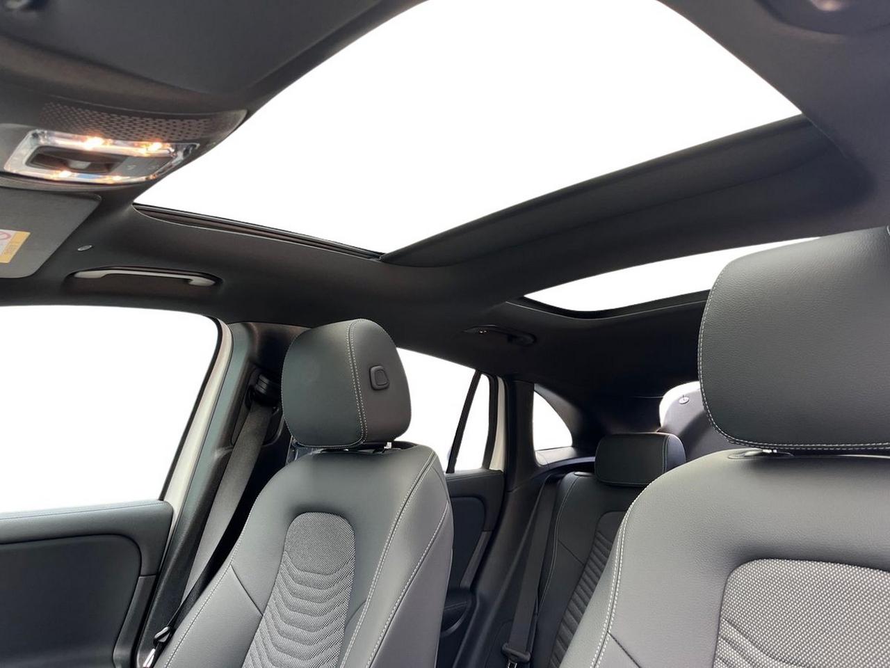 Mercedes-Benz GLA 200 d automatic