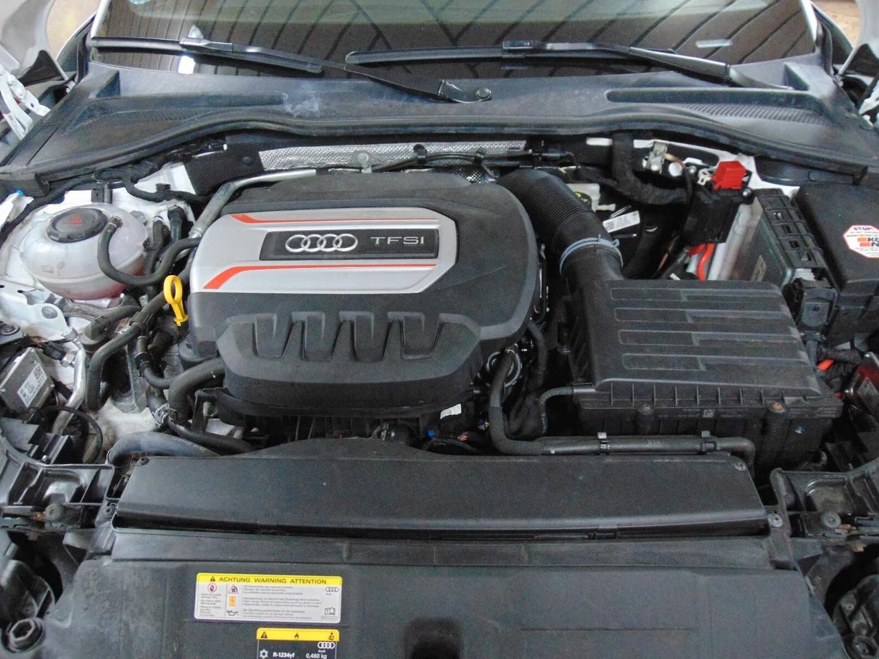 Audi TTS Coupé TFSI quattro S tronic sport attitude