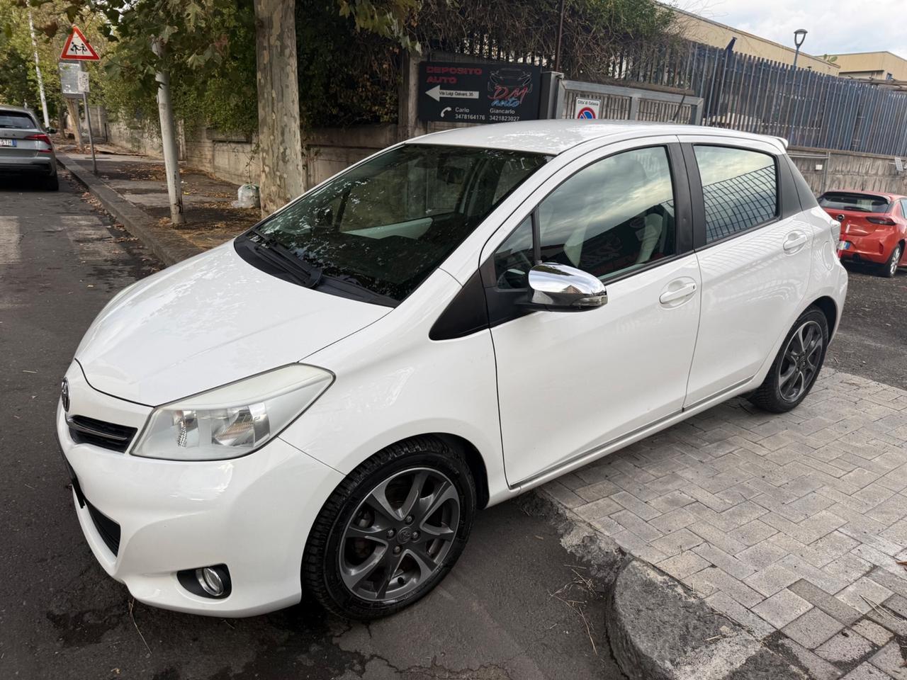 Toyota Yaris 1.0 5 porte