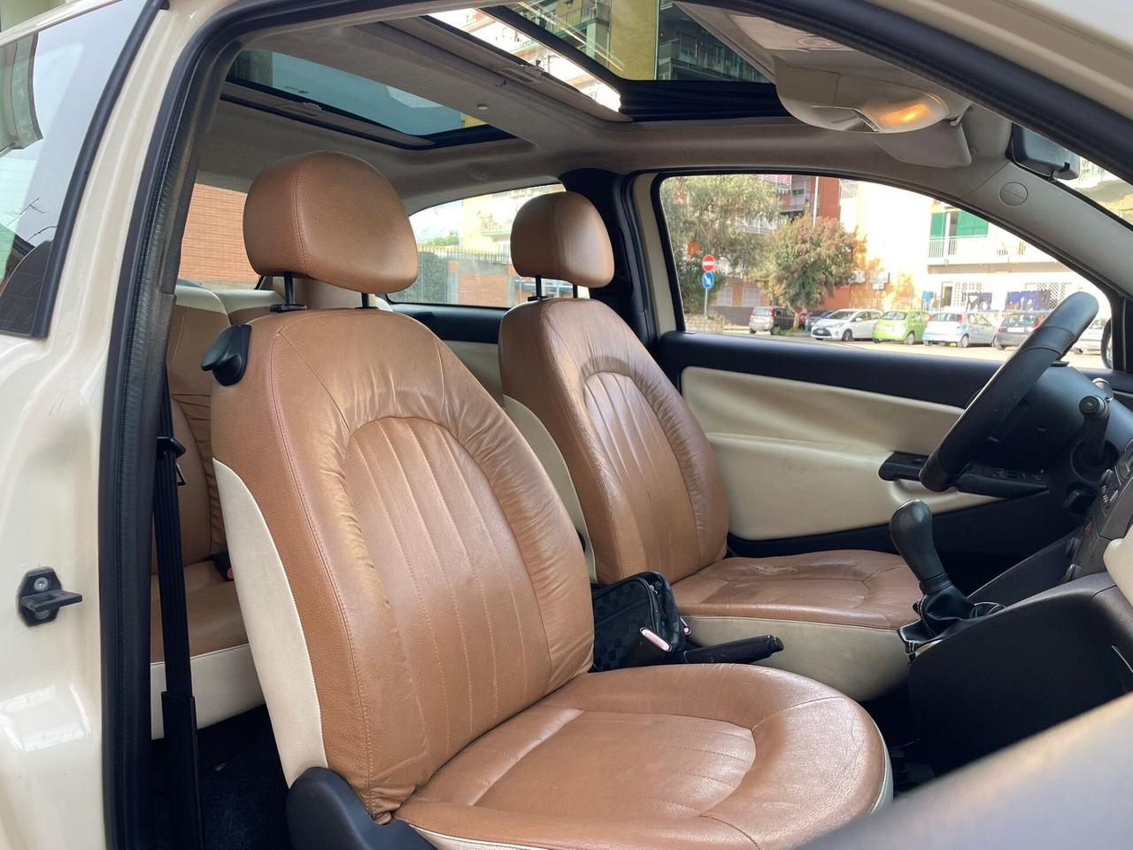 Lancia Ypsilon 1.3 Multijet 16V Platino