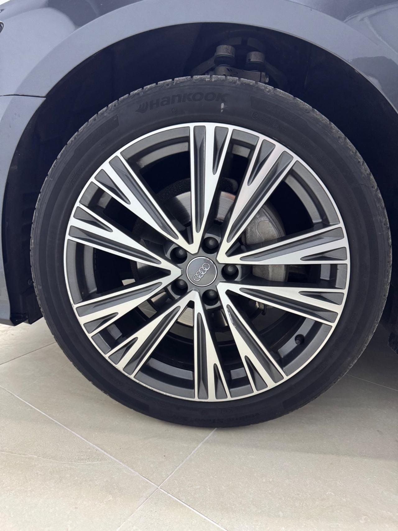 Audi A6 Avant 40 2.0 TDI S tronic Business Sport