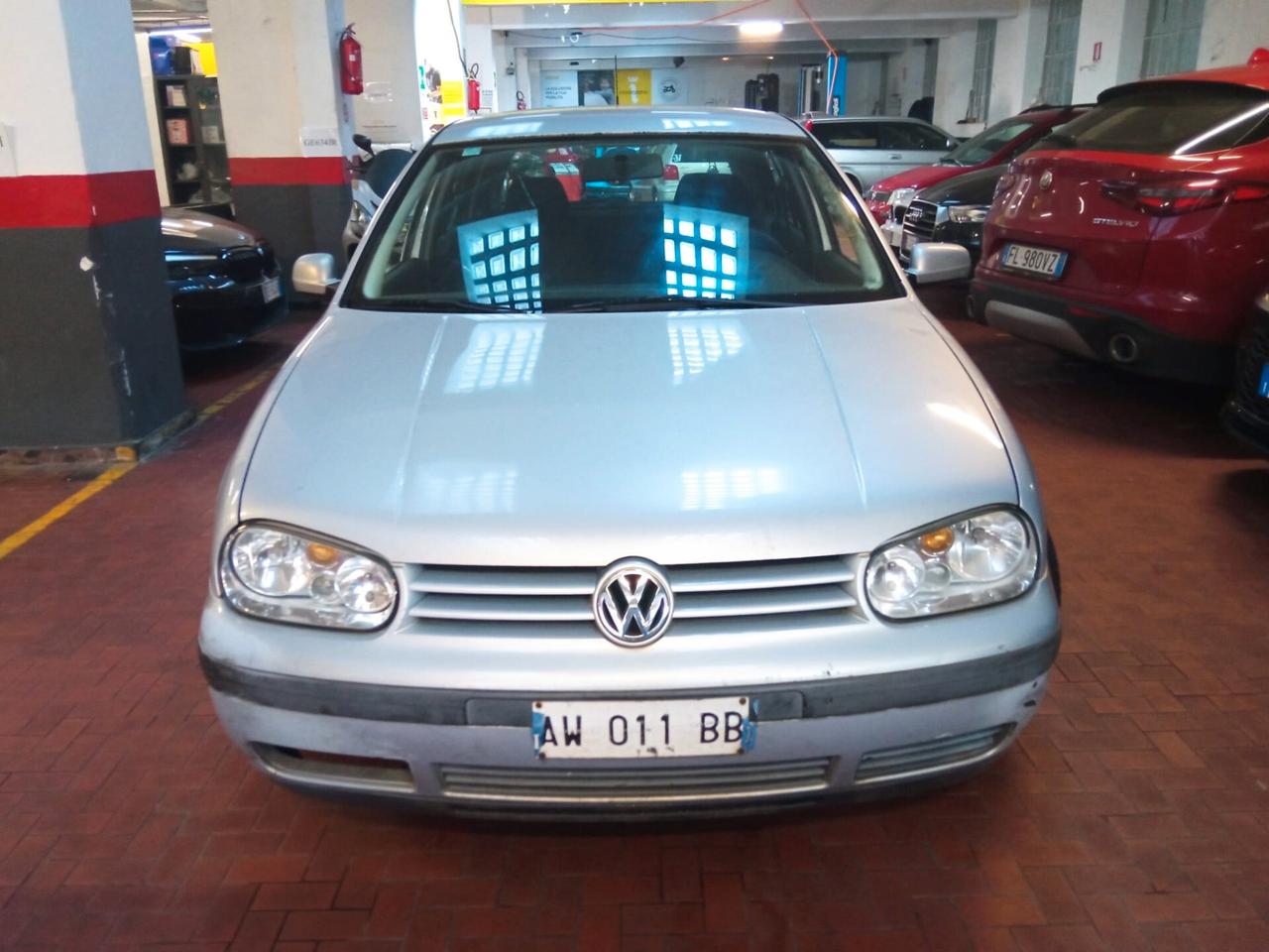 Volkswagen Golf 1.4 16V cat 5 porte