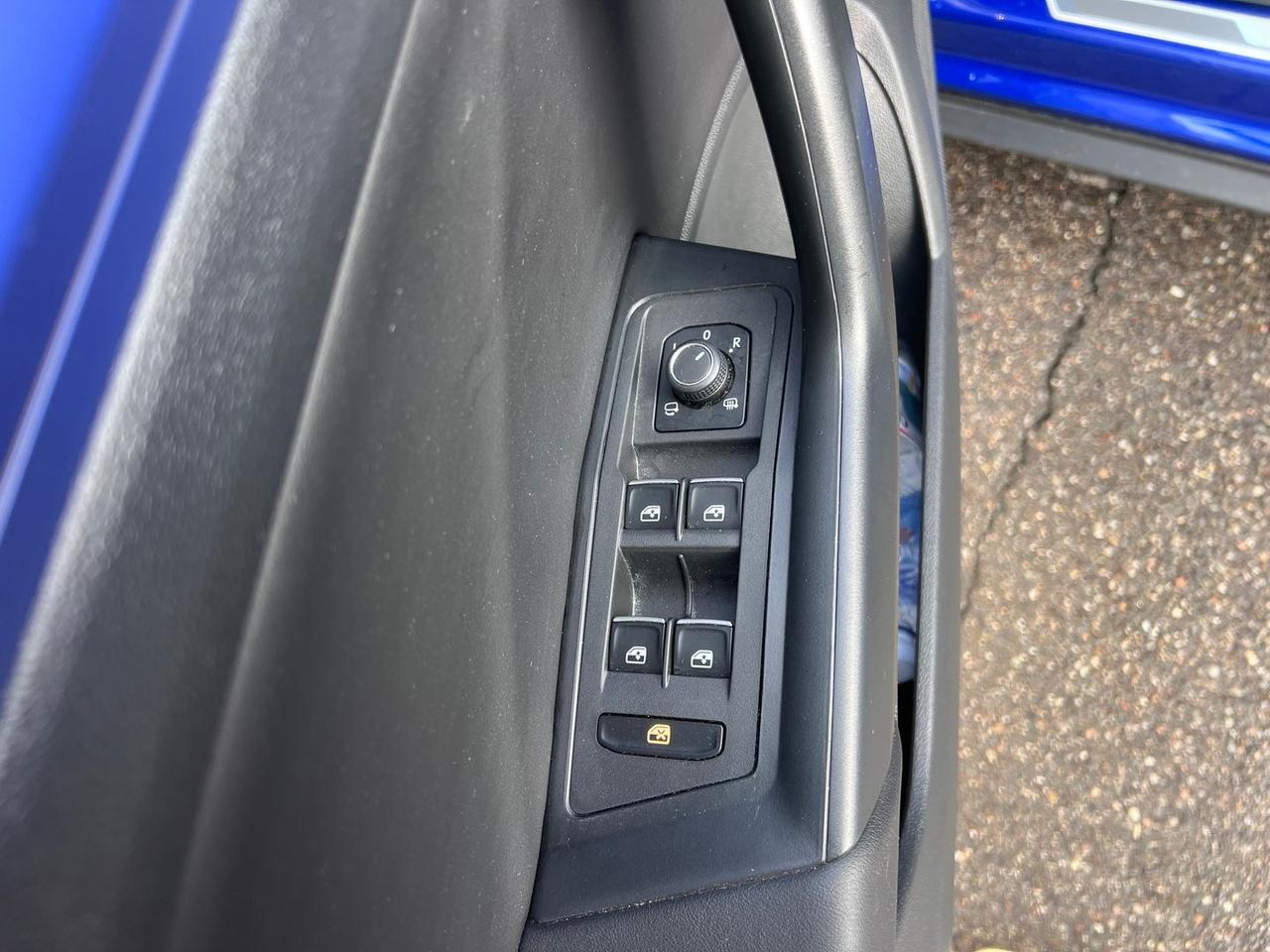 Volkswagen T-Roc 2.0 TSI R R Line #7984