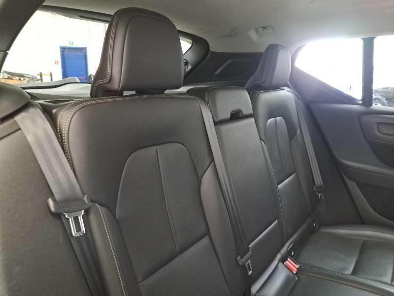 VOLVO XC40 D4 AWD GEARTRONIC MOMENTUM PRO SUV