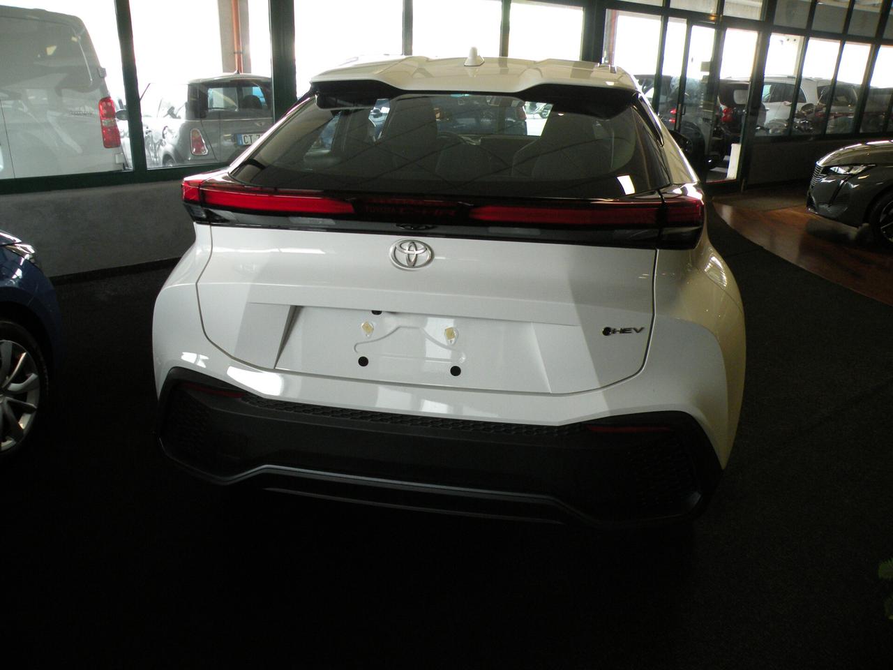 Toyota C-HR 1.8 Hybrid E-CVT Active