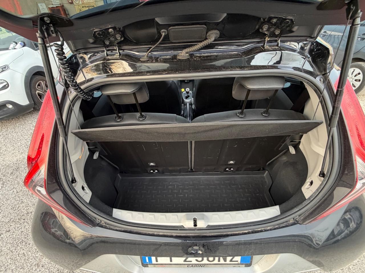 Toyota Aygo Connect 1.0 VVT-i 72 CV 5 porte x-cite