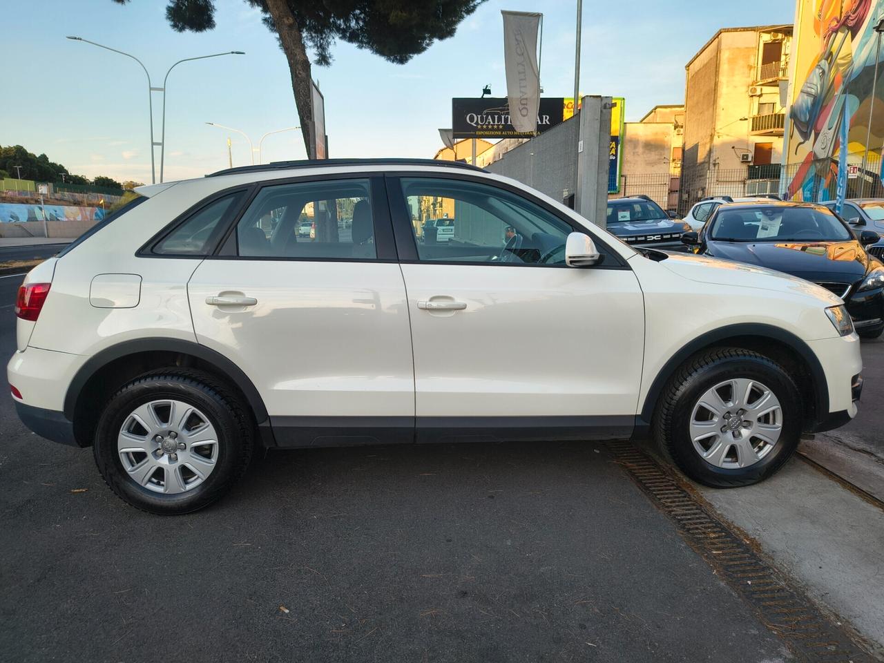 AUDI Q3 2.0 DIESEL TETTO PANORAMICO UNICOPROPRIETA