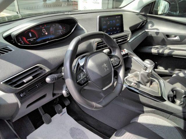 PEUGEOT 3008 BlueHDi 130 S&S EAT8 Business