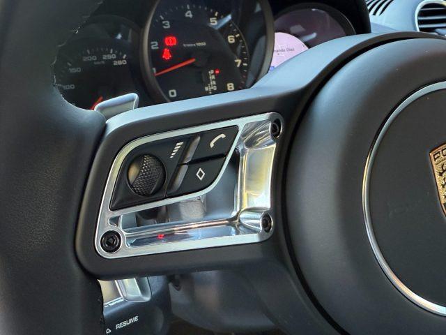 PORSCHE Cayman 2.0 Style Edition