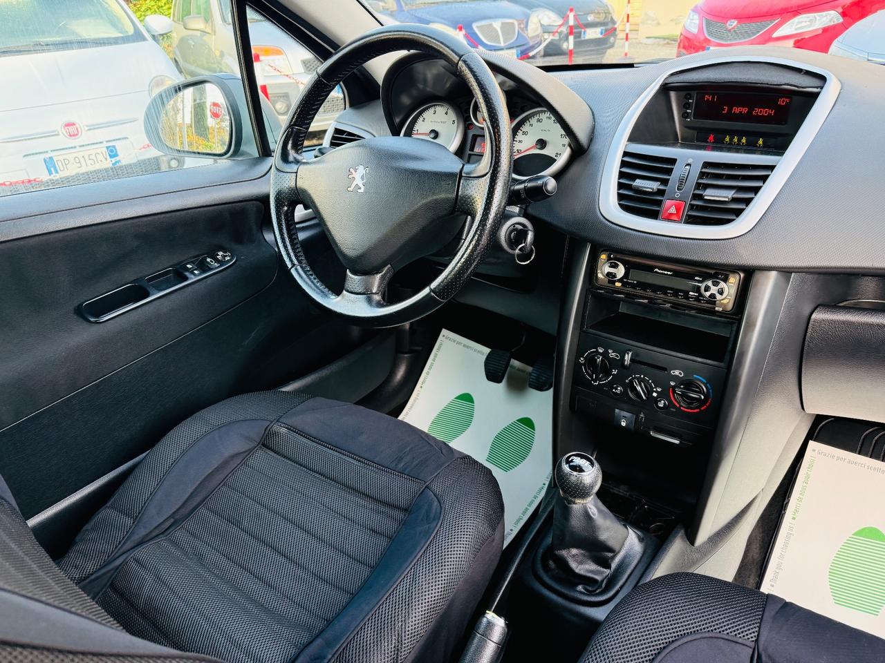 Peugeot 207 1.4 8V 110.000 km! Ok NEOPATENTATI