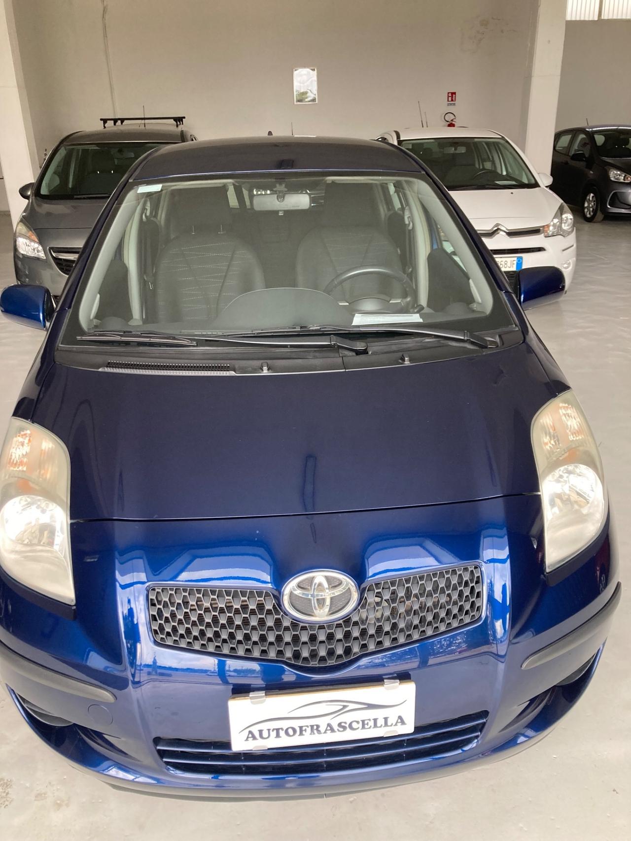 Toyota Yaris 1.4 D-4D 5 porte Sol