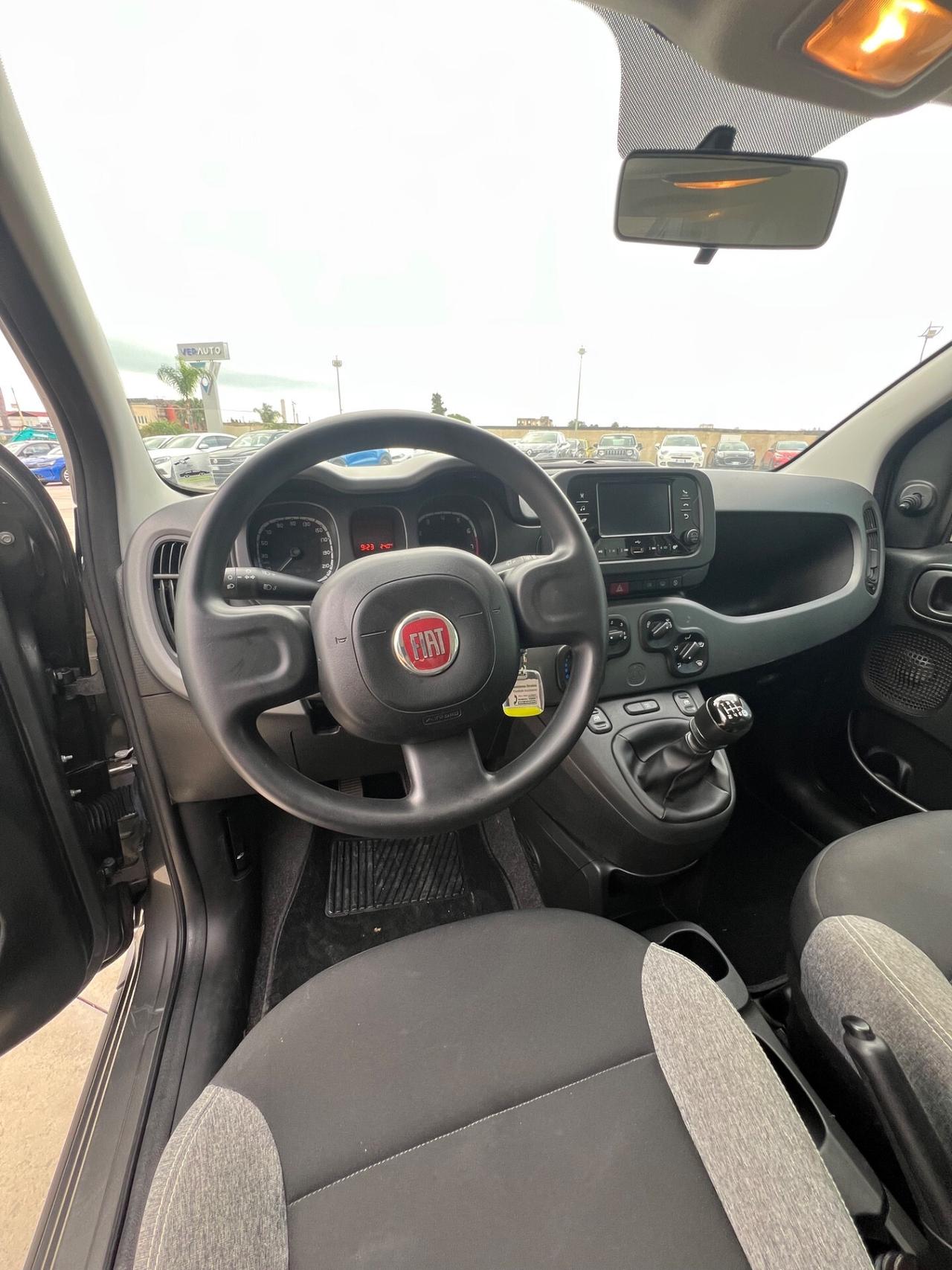 Fiat Panda 1.0 69CV firefly hybrid Garmin