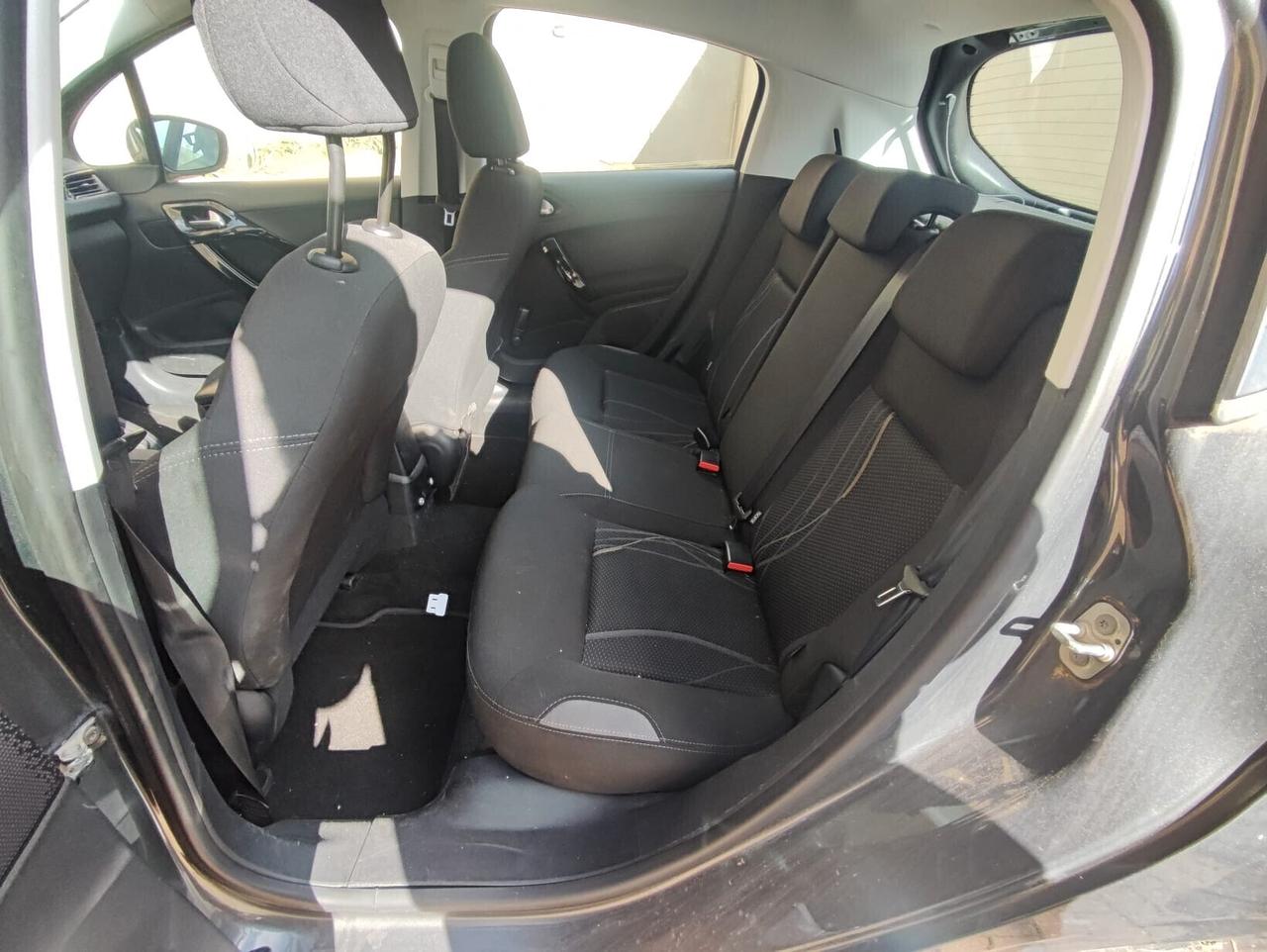 Peugeot 208 PureTech 82 5 porte Allure
