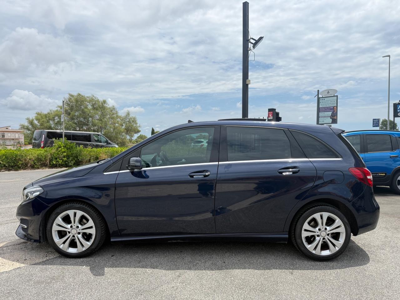 MERCEDES B 180d SPORT TETTO APRIBILE!!!