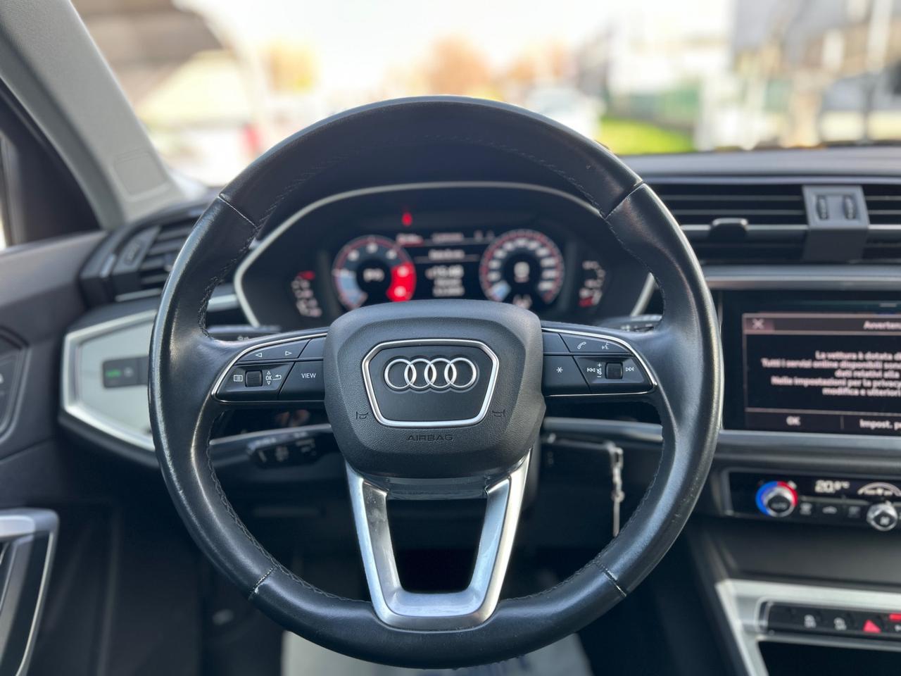 Audi Q3 35 2.0 tdi s-tronic