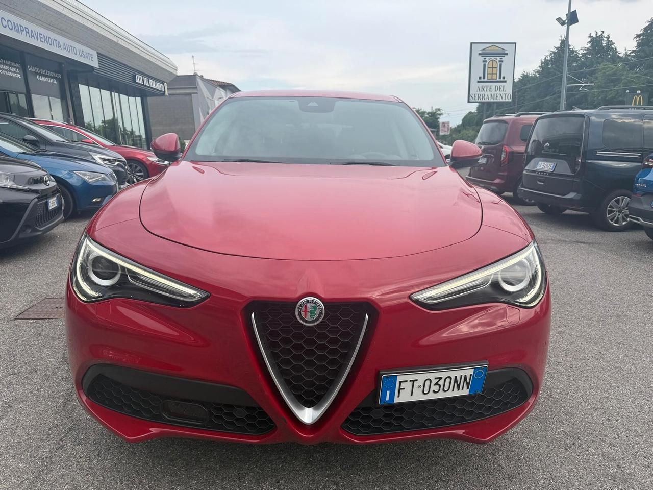 Alfa Romeo Stelvio 2.0 Turbo 200 CV AT8 Q4 Executive