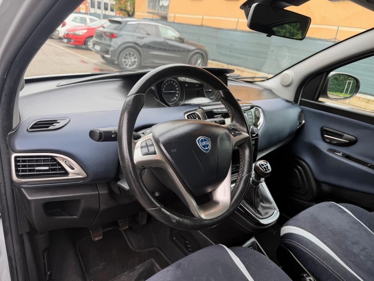 Lancia Ypsilon 0.9 METANO - NEOP. - 12 MESI DI GARANZIA -