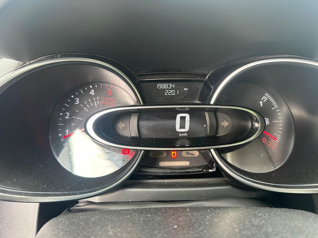 Renault Clio dCi 8V 90 CV 5 porte Moschino Intens