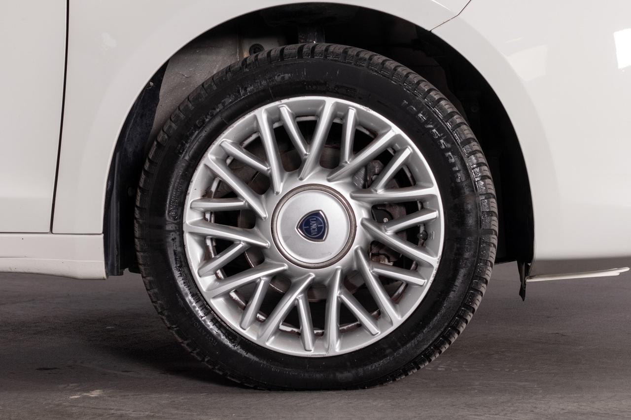 Lancia Ypsilon 1.2 Silver Ecochic Gpl 69cv 5 Porte