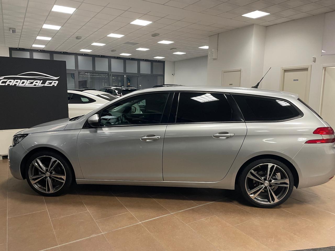 Peugeot 308 BlueHDi 120 S&S EAT6 SW Allure