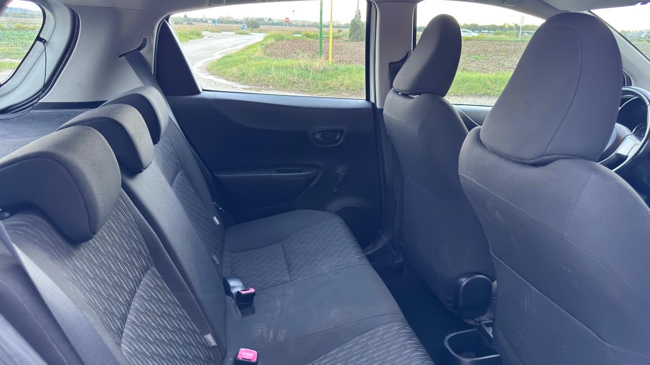 Toyota Yaris 1.0 5 porte