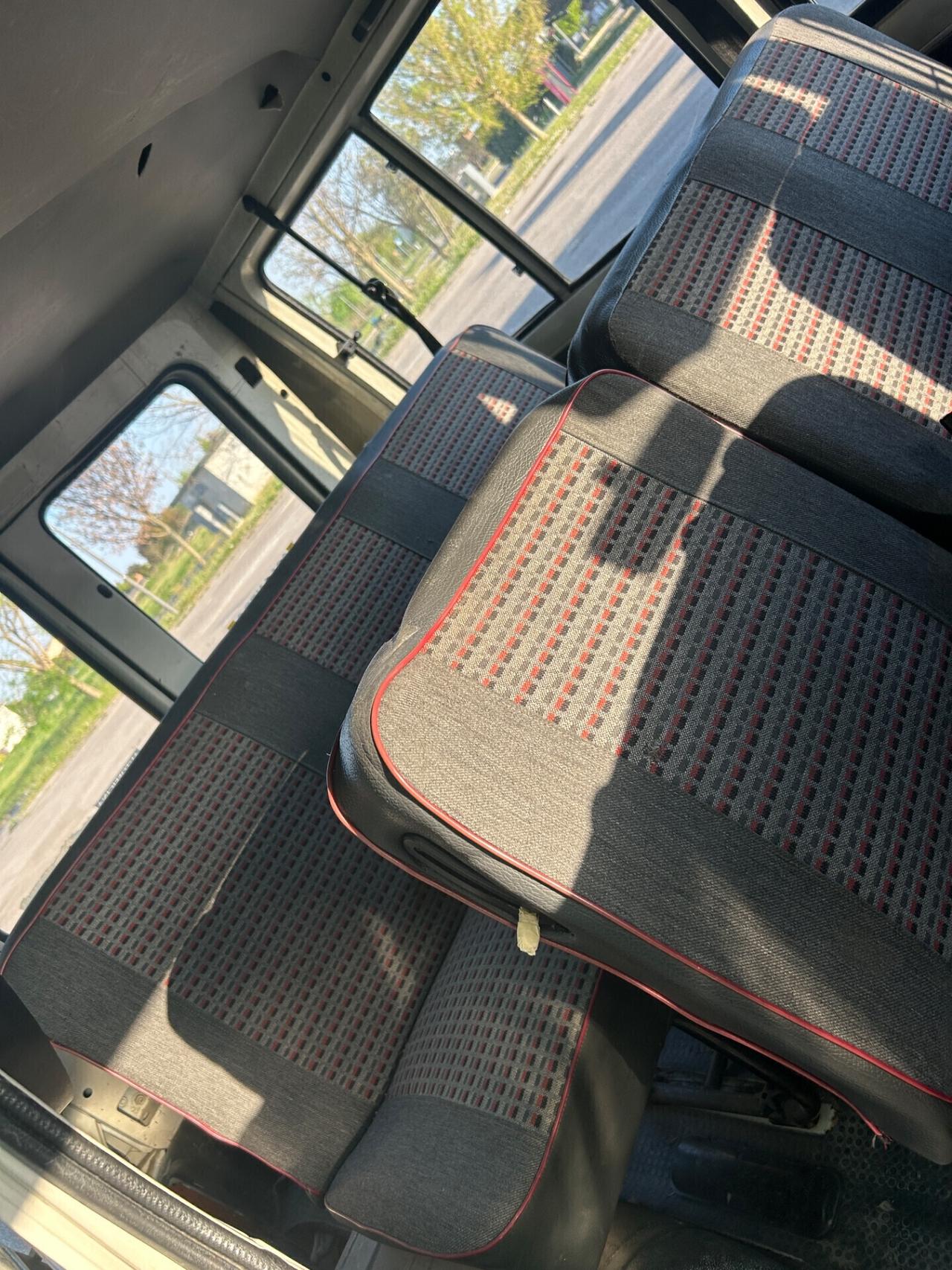 Renault Trafic furgone 4x4 posti 9