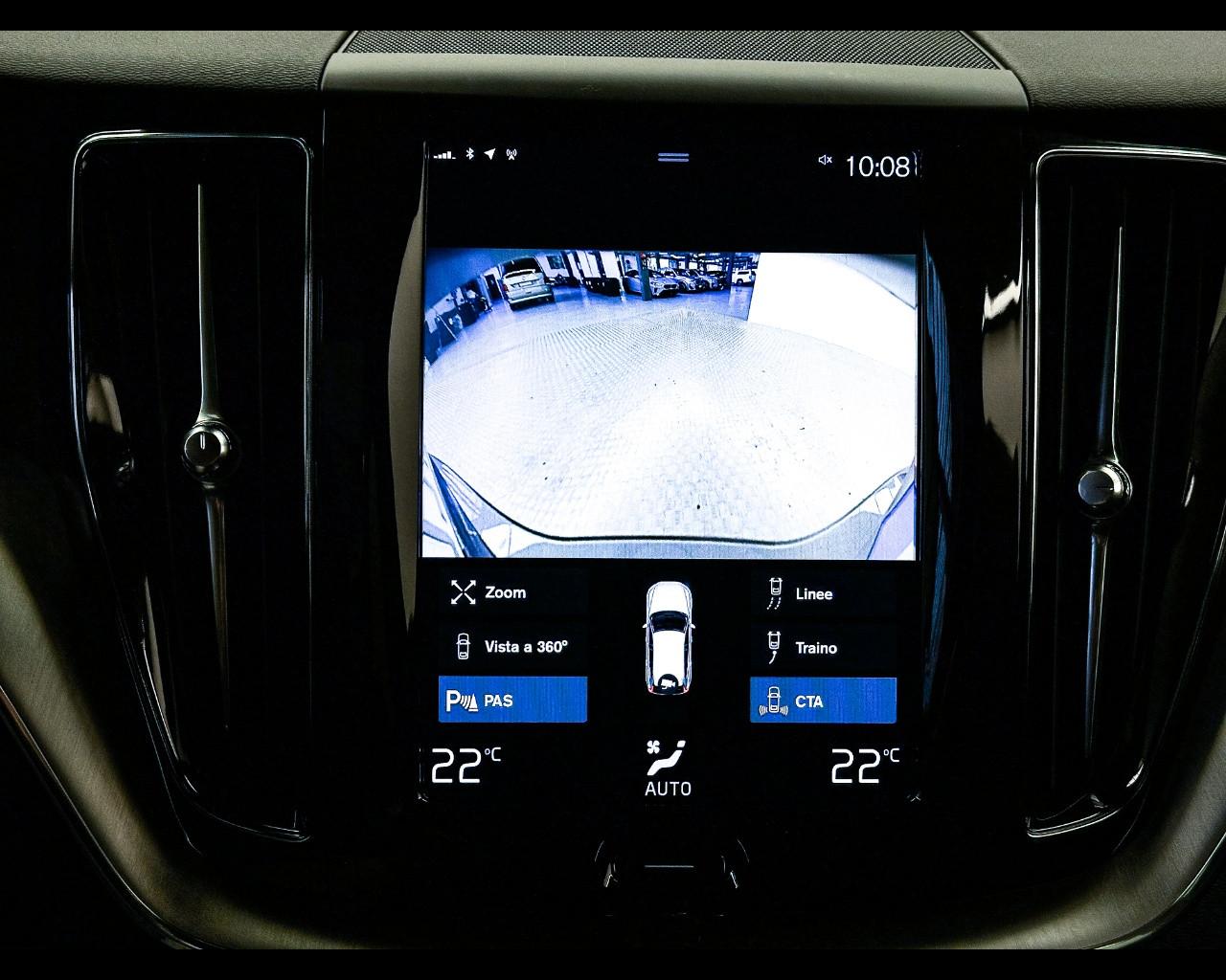 VOLVO XC60 (2017-->) - XC60 T6 Recharge Plug-in Hybrid AWD Inscrip