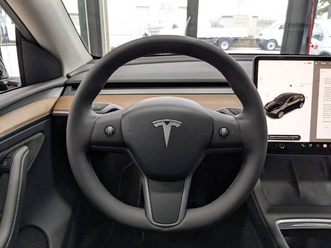 Tesla Model Y 440 cv, AWD, Tetto Panoramico, Autonomia WLTP 533km, 0-100km h 5.0 sec