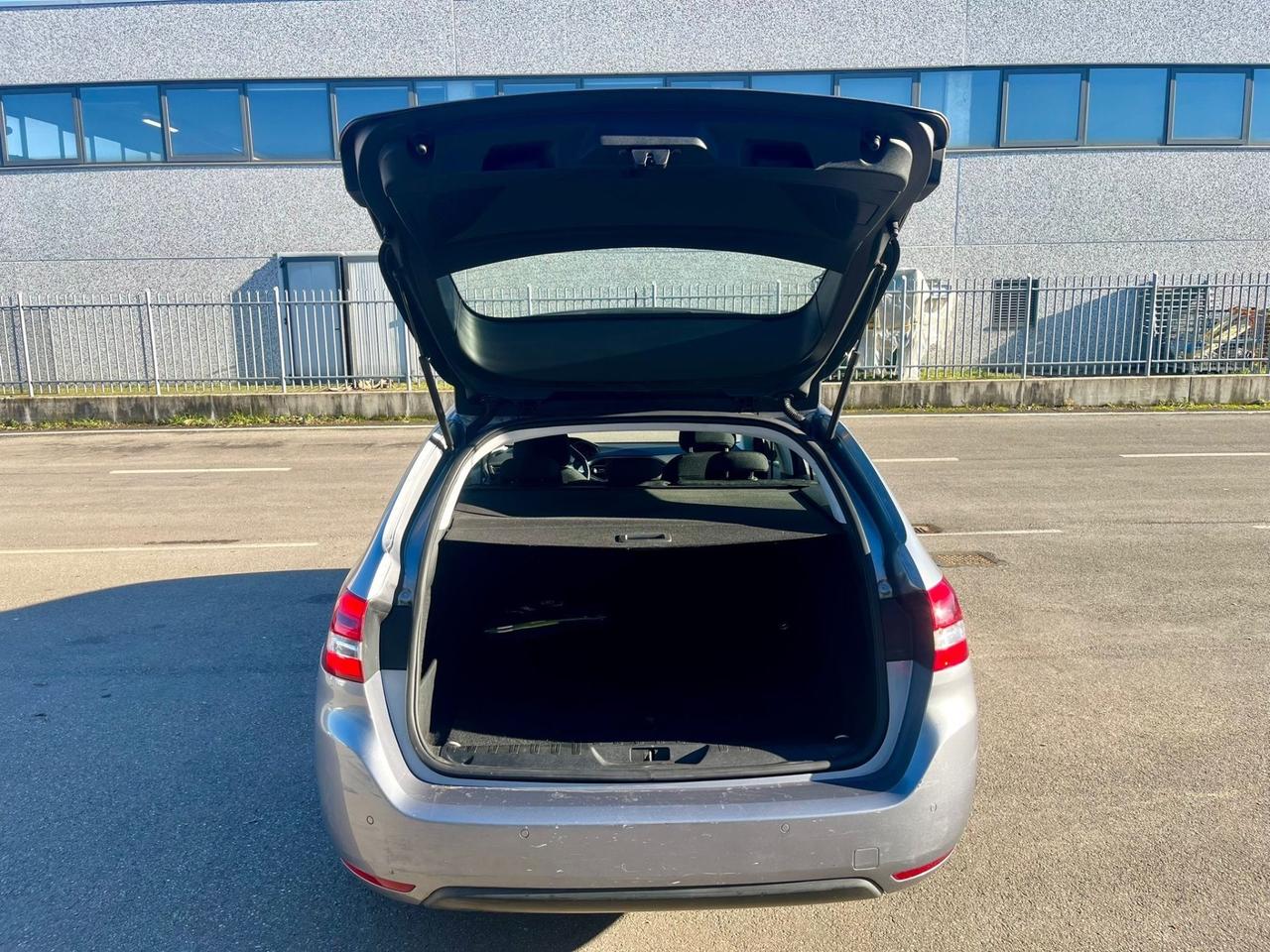 Peugeot 308 BlueHDi 150cv 2015 139.000km euro6 per neopatentati