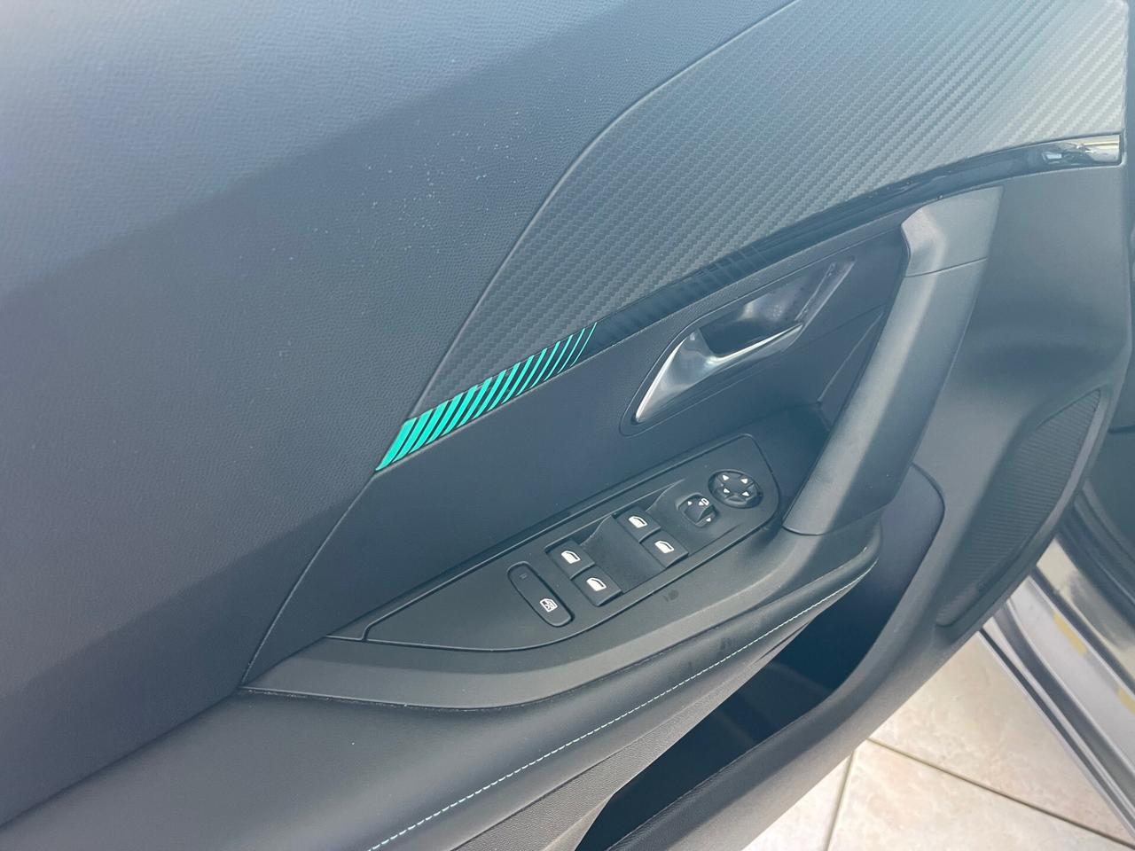 Peugeot 2008 1.2 100cv Allure-NO VINCOLO DI FINANZIAMENTO
