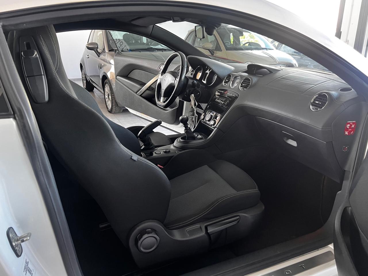 Peugeot RCZ 2.0 HDi 163CV Asphalt