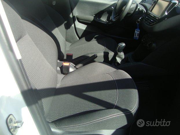 Peugeot 208 1.6 Blue-Hdi 75 CV KM.93000