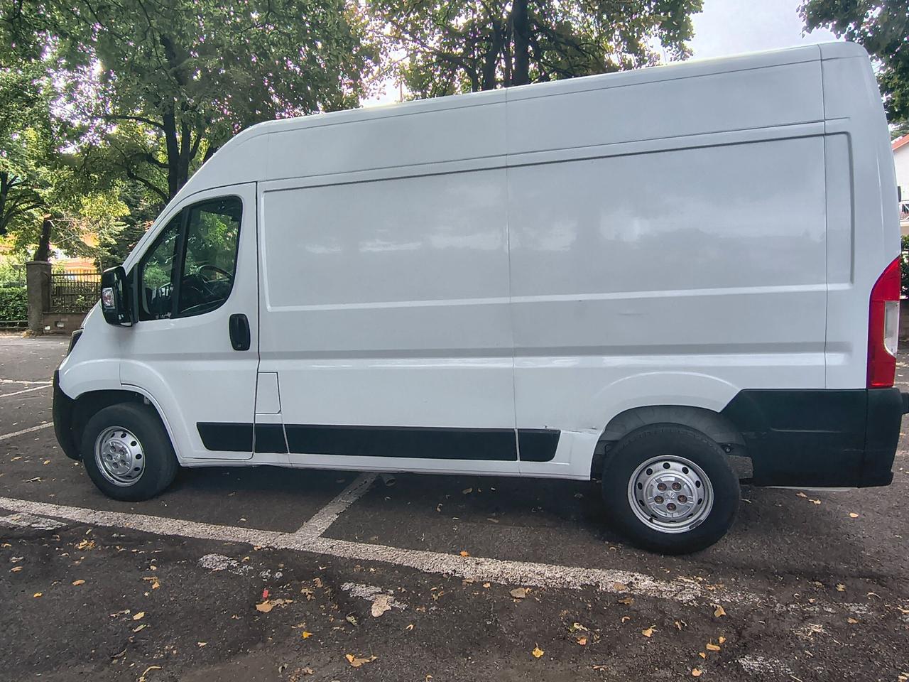 Peugeot Boxer 328 2.2 BlueHDi 120 S&S PC-TN Furgone