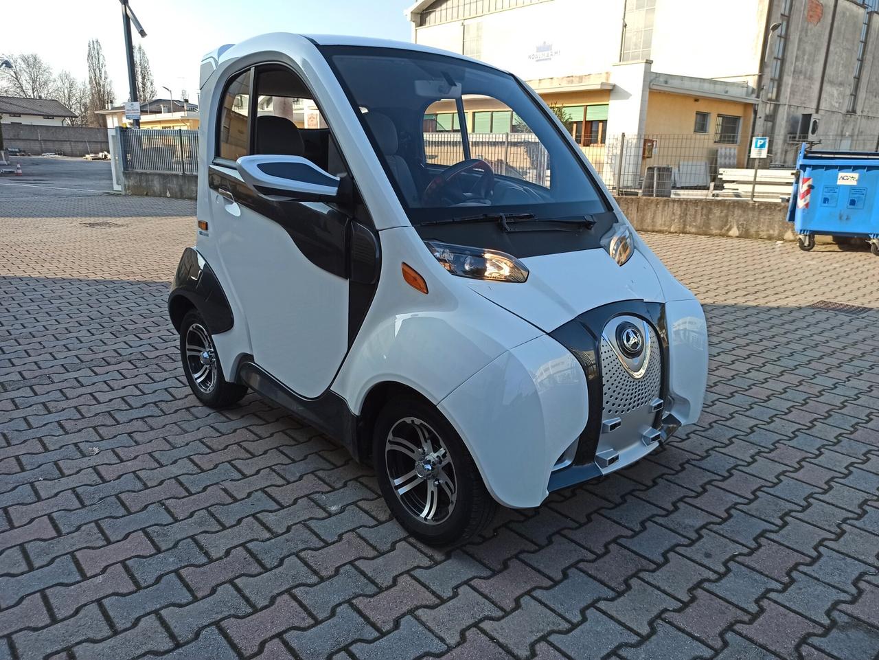 Xev Kitty Kitty HS
