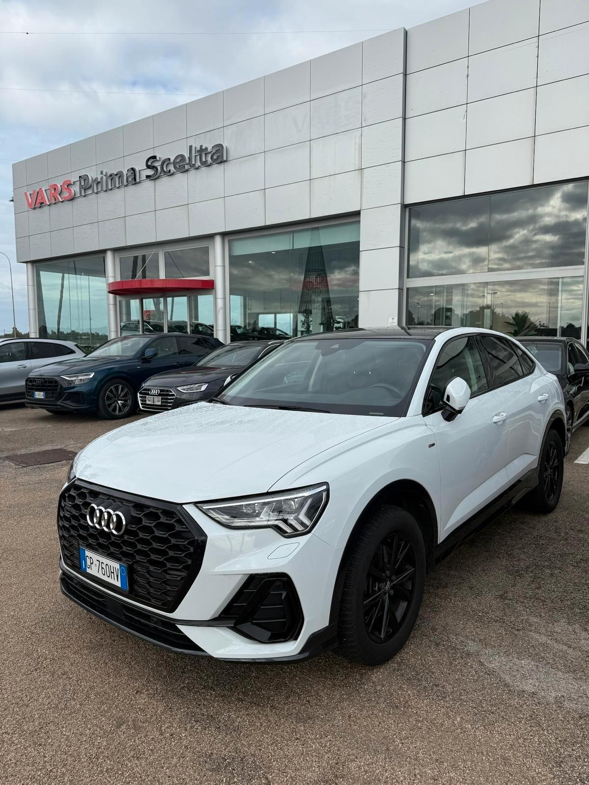 Audi Q3 40 TDI quattro S tronic line edition Identity Black Tetto