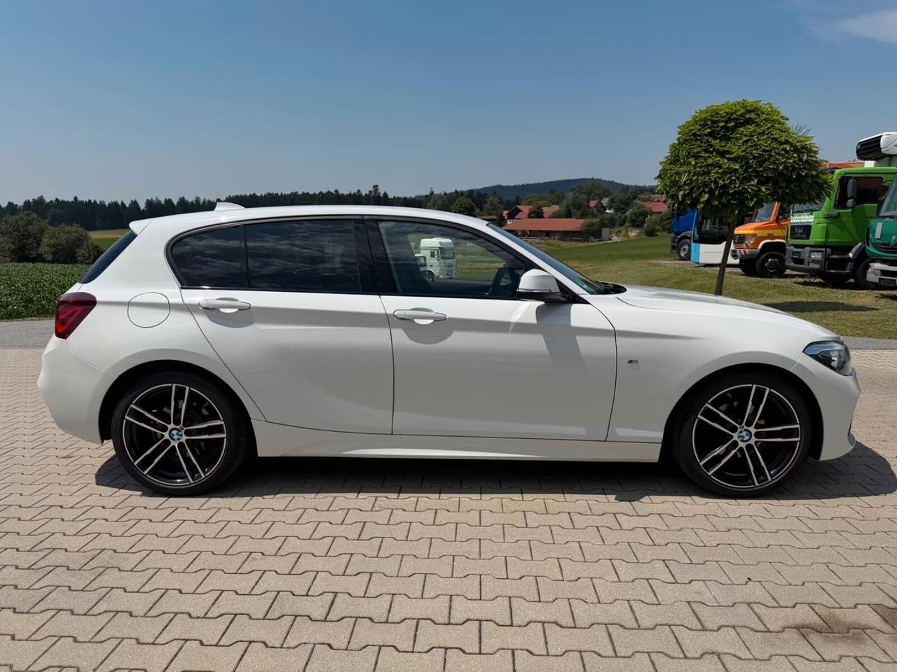 Bmw 118 i 5 porte. Edizione M Sport Shadow
