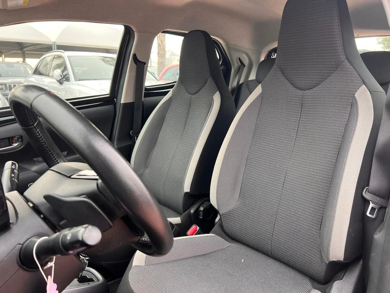 Toyota Aygo Connect 1.0 VVT-i 72 CV 5 porte x-clusiv MMT