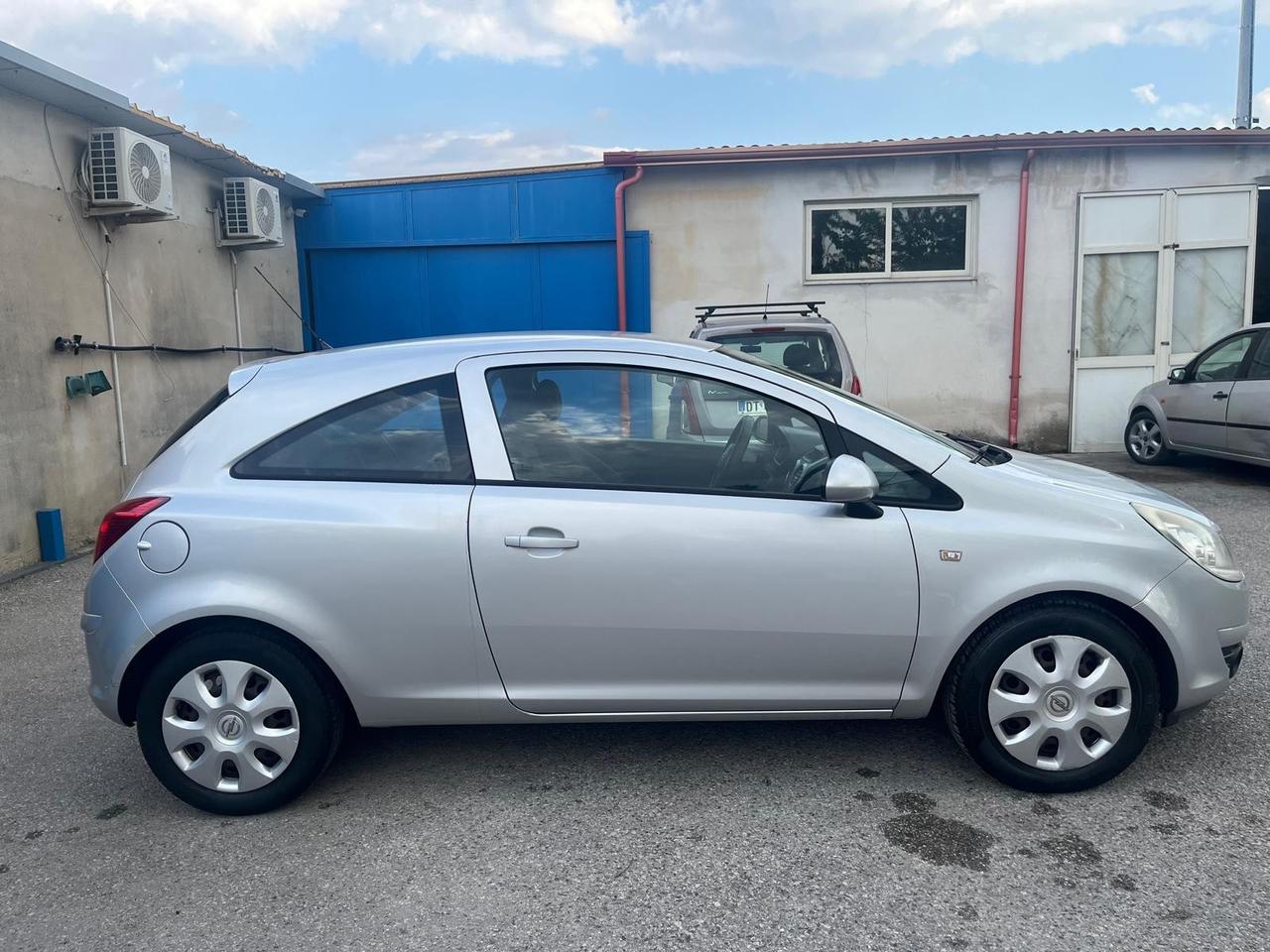 Opel corsa 3P-1.2 benz-km 127000-2009