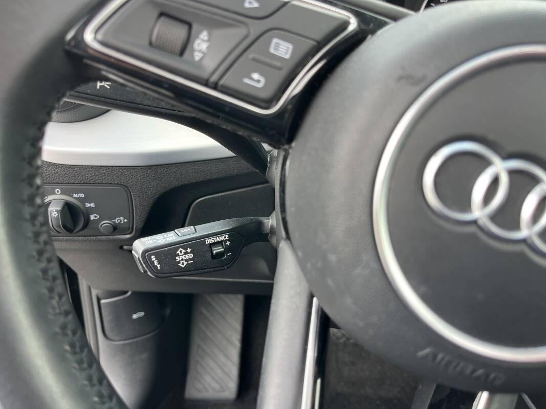 Audi Q2 30 1.6 tdi Business s-tronic my20