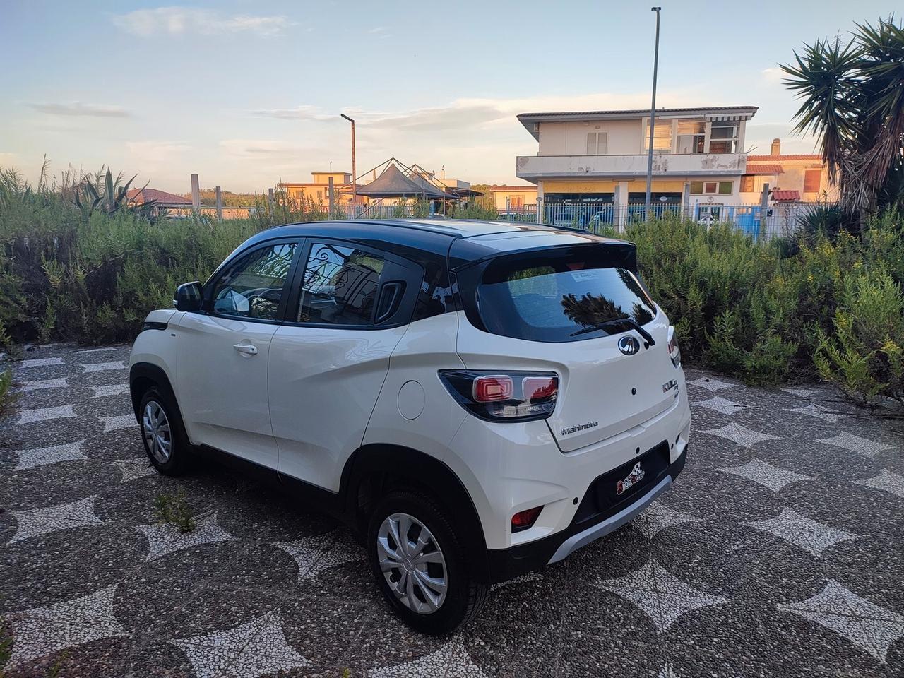 Mahindra KUV100 1.2 GPL K6 87 CV CLIMA TETTO NERO BASSI CONSUMI