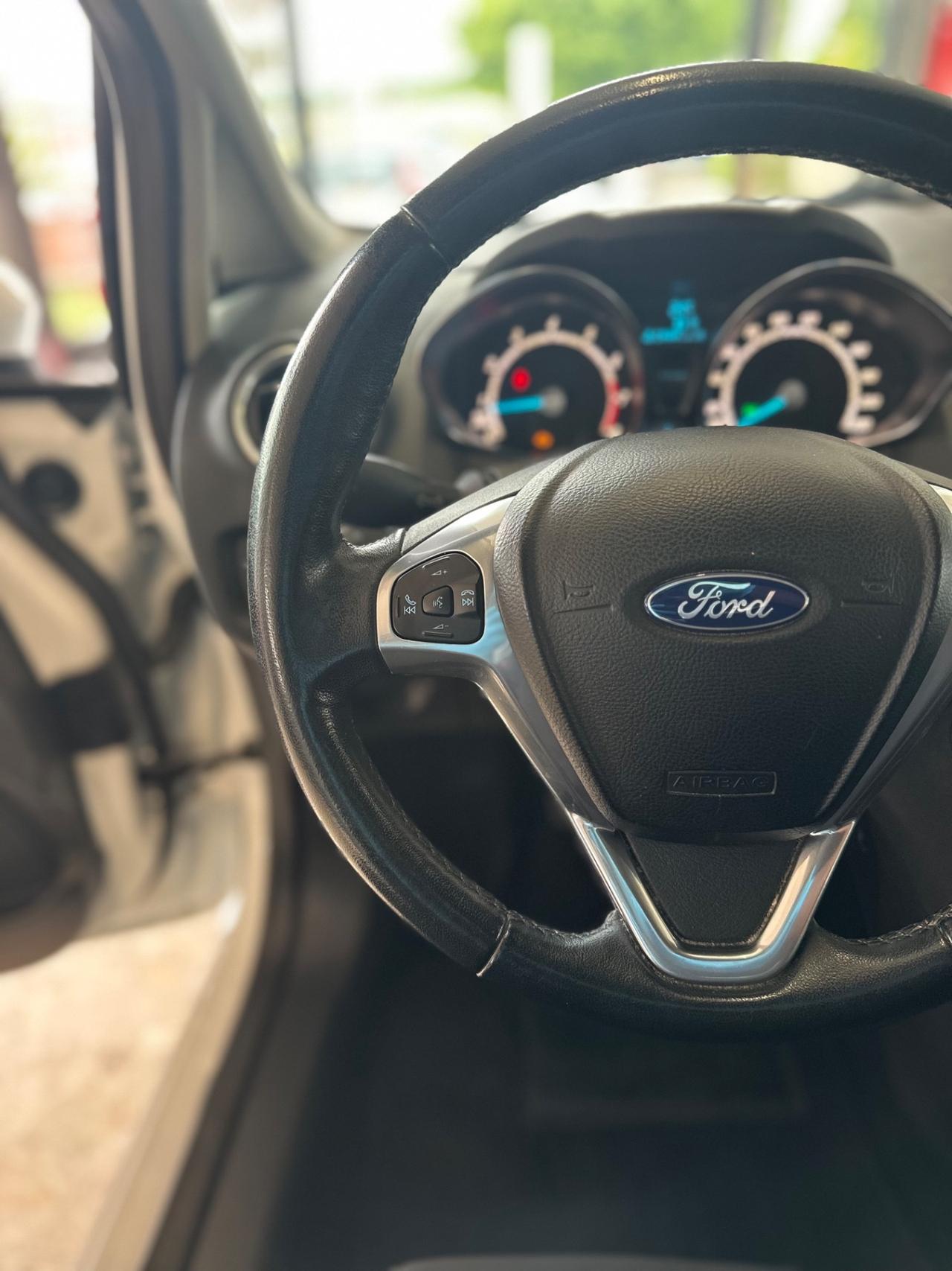 Ford Fiesta 1.4 5p. GPL Titanium 12/2014 NEOPATENTATI