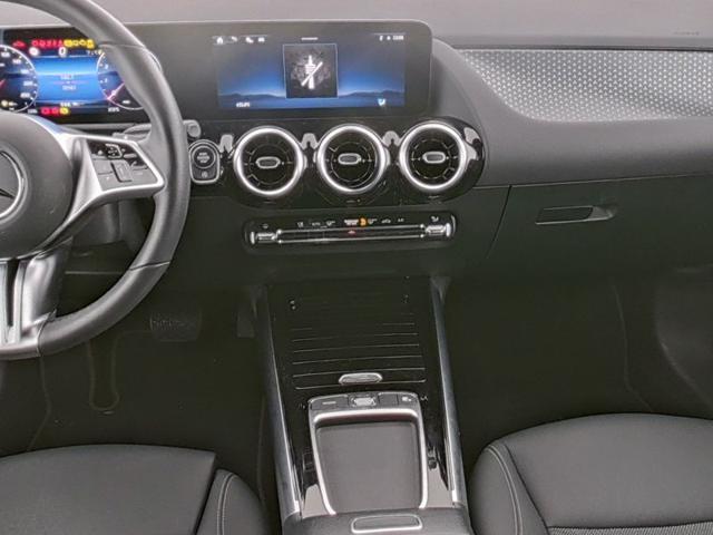 MERCEDES-BENZ B 200 Automatic Progressive Advanced