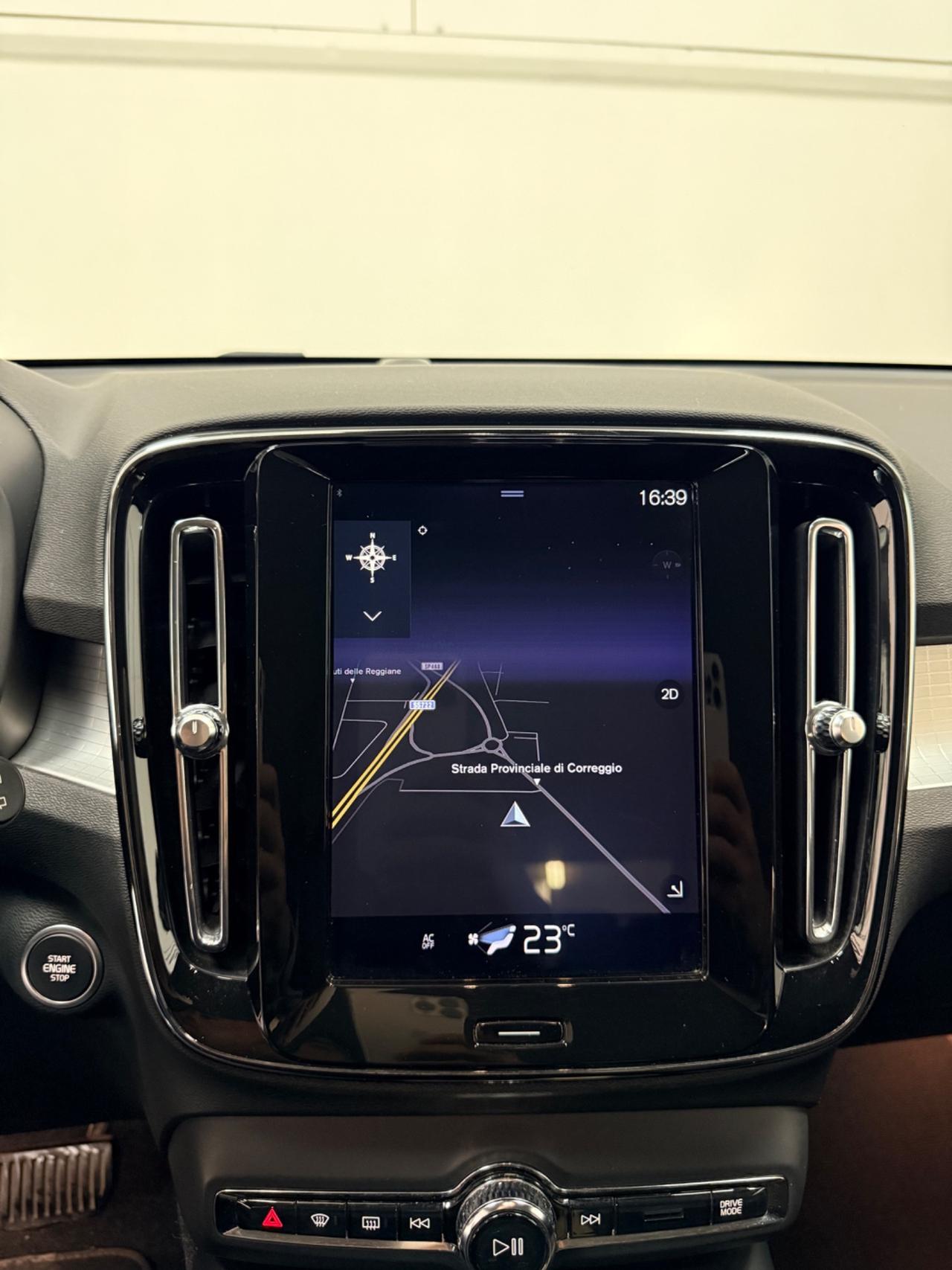 Volvo XC40 D4 2.0 190 CV AWD Geartronic Momentum 03/2018 EURO 6B